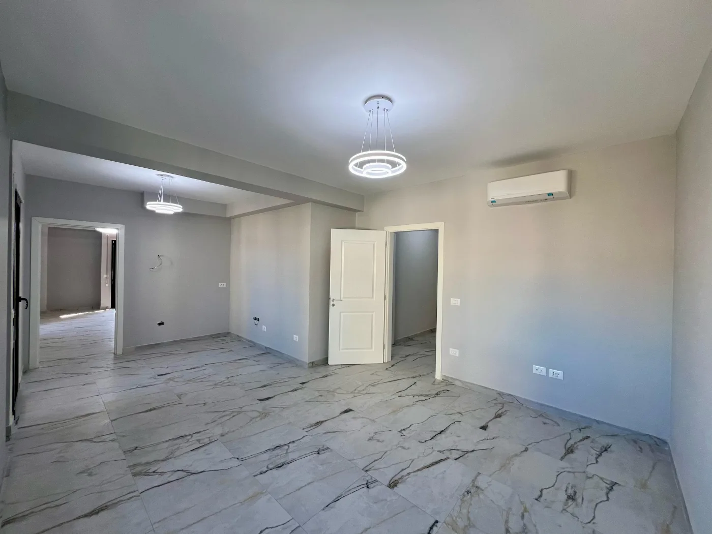 Für-rent, 1+1 Wohnung, "Shkolla e Baletit", Tirana. 3