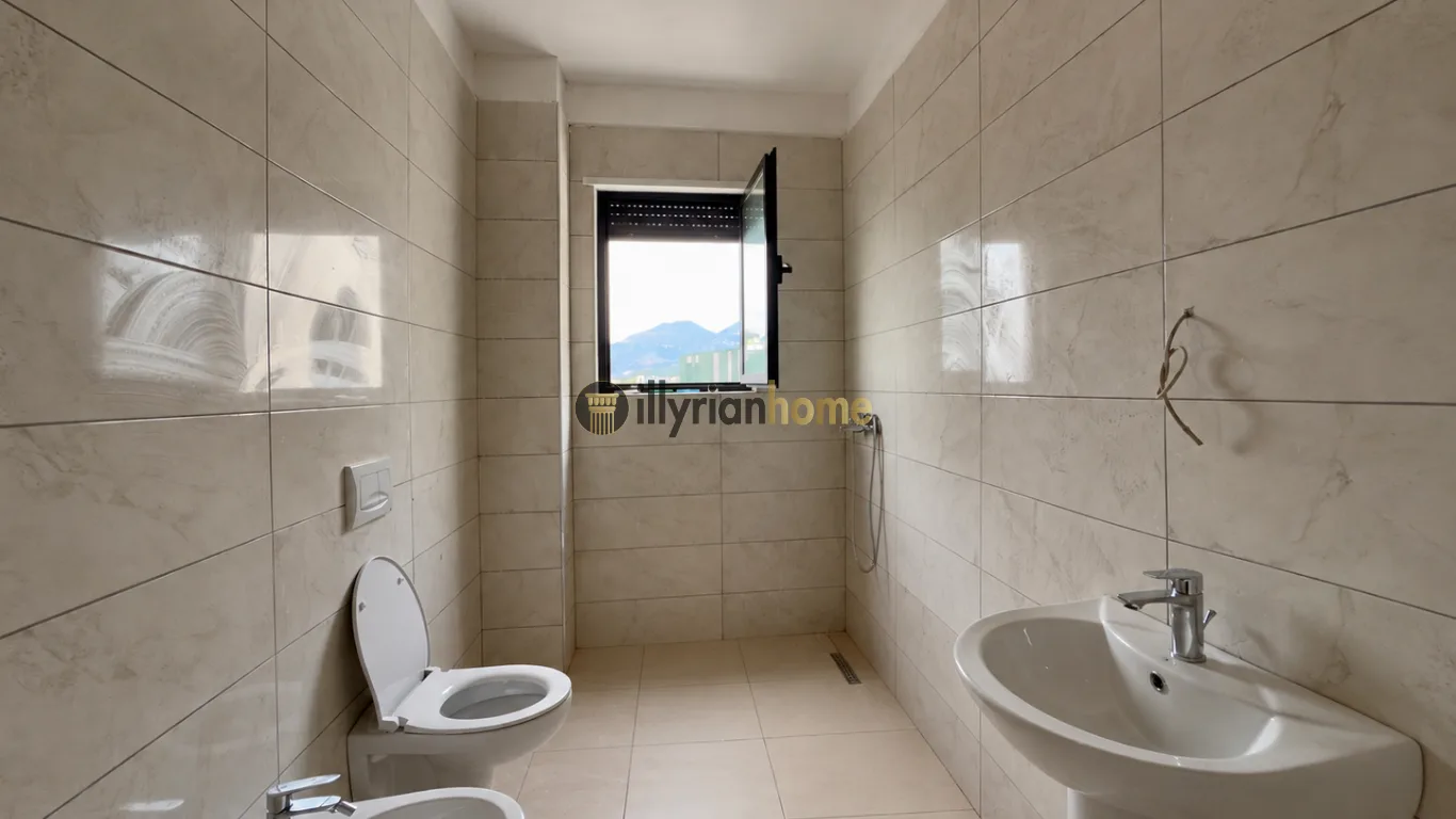 SHITET, APARTAMENT 1+1 ME BALLKON TË MADH – RRUGA E DIBRËS, TIRANË - Image 7
