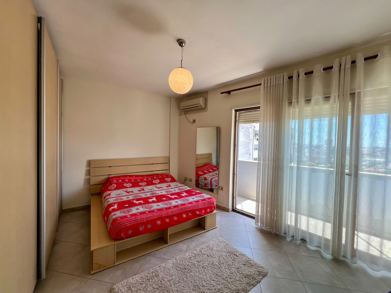 For rent, 2+1 apartment on Rr. Siri Kodra – Tirana 5