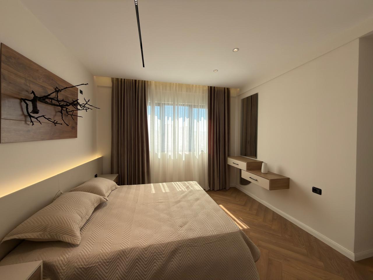 For sale, 2+1+Balcony Apartment, “Pallati me Shigjeta”, Tirana. 4