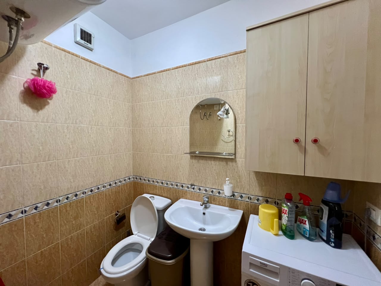 En alquiler, apartamento 2+1+2 con 2 baños, "Pazari i Ri", Tirana. 11