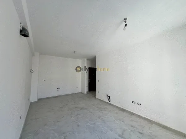 Zum Verkauf, 1+1 Wohnung in Laprakë, Tiranë. - Image 6