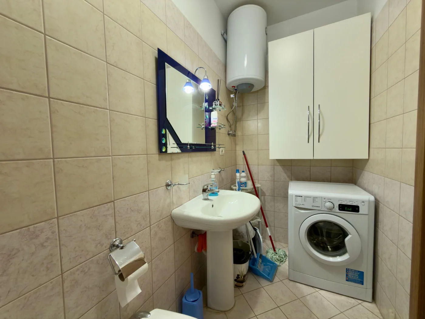 For rent Furnished 1+1 Apartment, located on “Shëtitoren”, opposite “Hotel 1 Maji”, Pogradec. 7