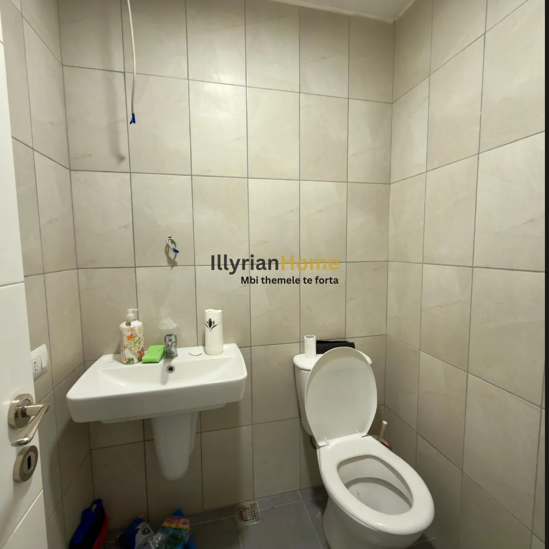 EKSKLUZIVE | JEPET ME QIRA AMBIENT MODERN ME FASADË XHAMI – PARKU 21 DHJETORI - Image 3