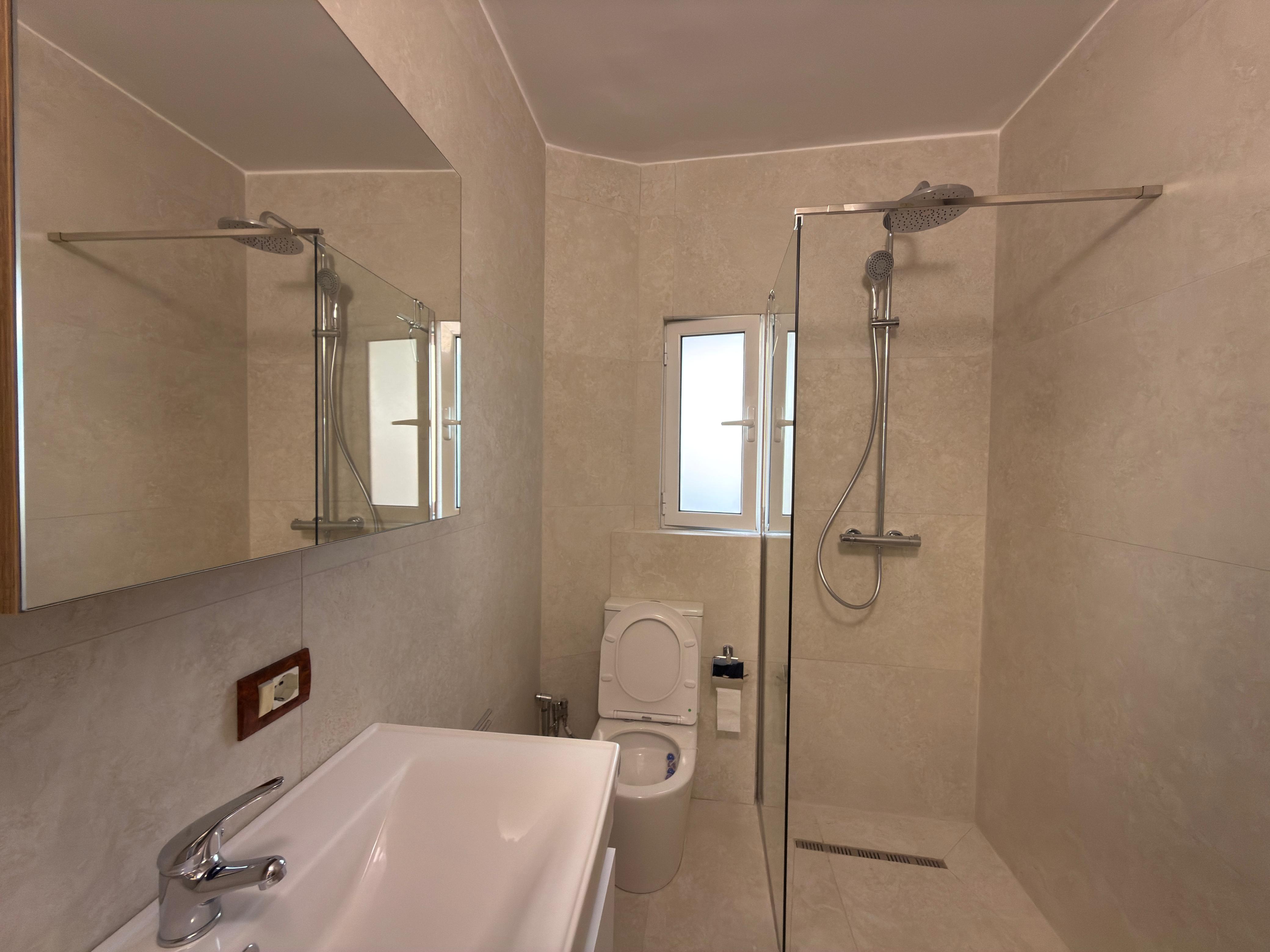 Exclusive, a newly furnished luxury 1+1 apartment for rent in the Allias area, Tirana 8