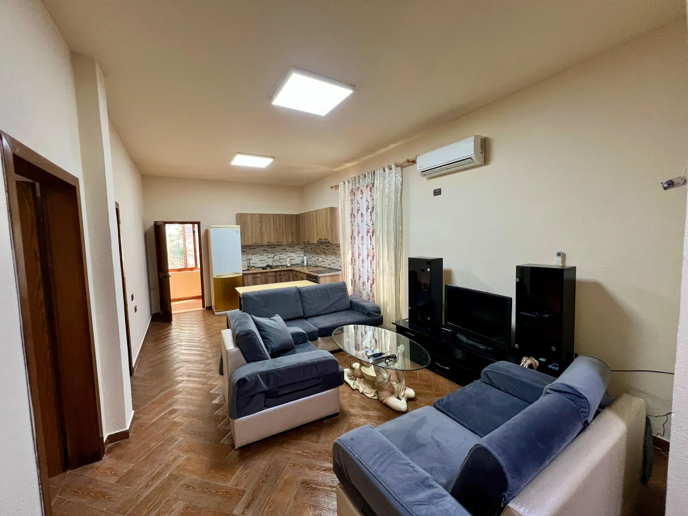 Zu vermieten, privates eingeschossiges Haus, „Unazë e Madhe“, Tufinë. 2