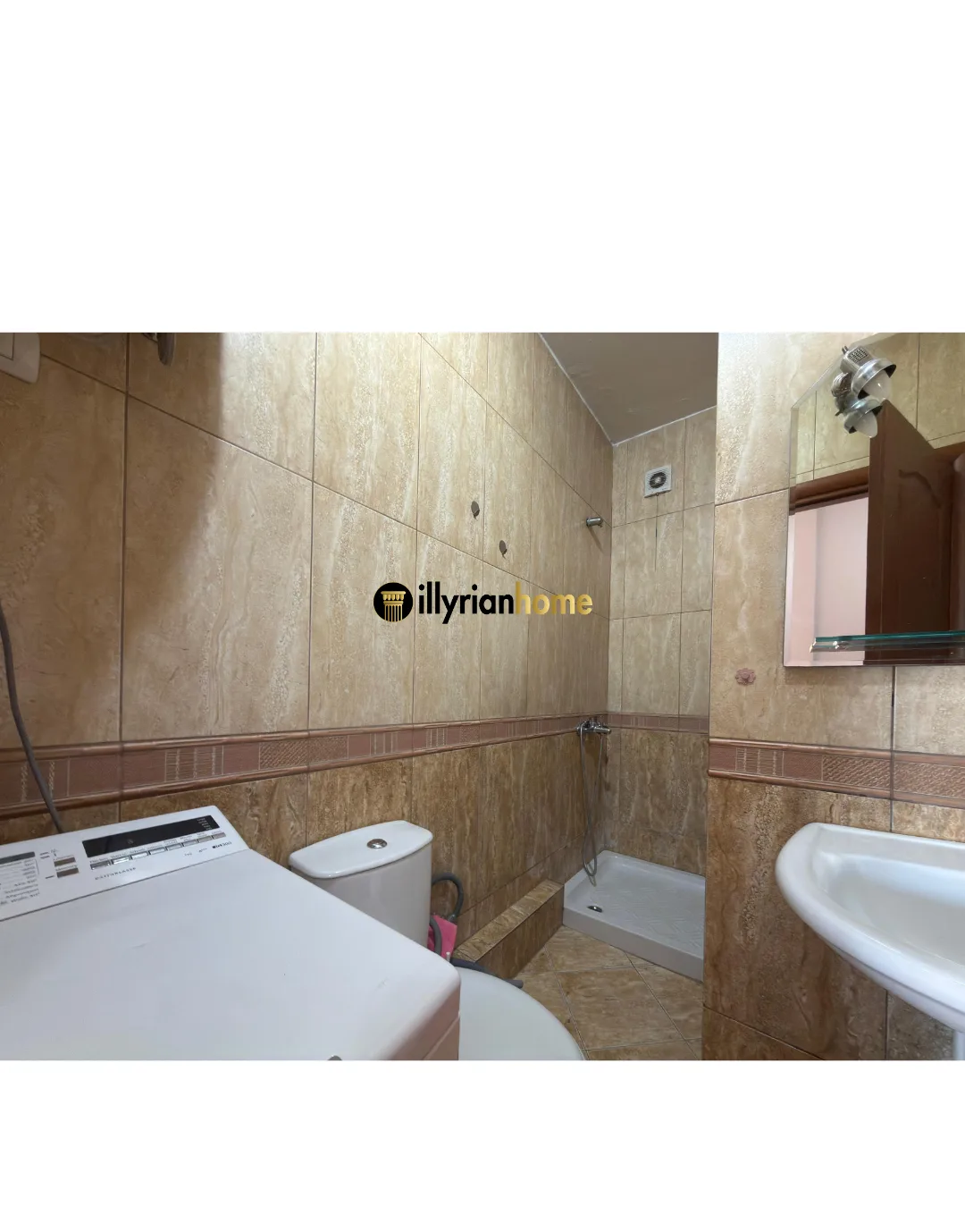 For rent: 1+1 apartment with large veranda near New Bazaar 6