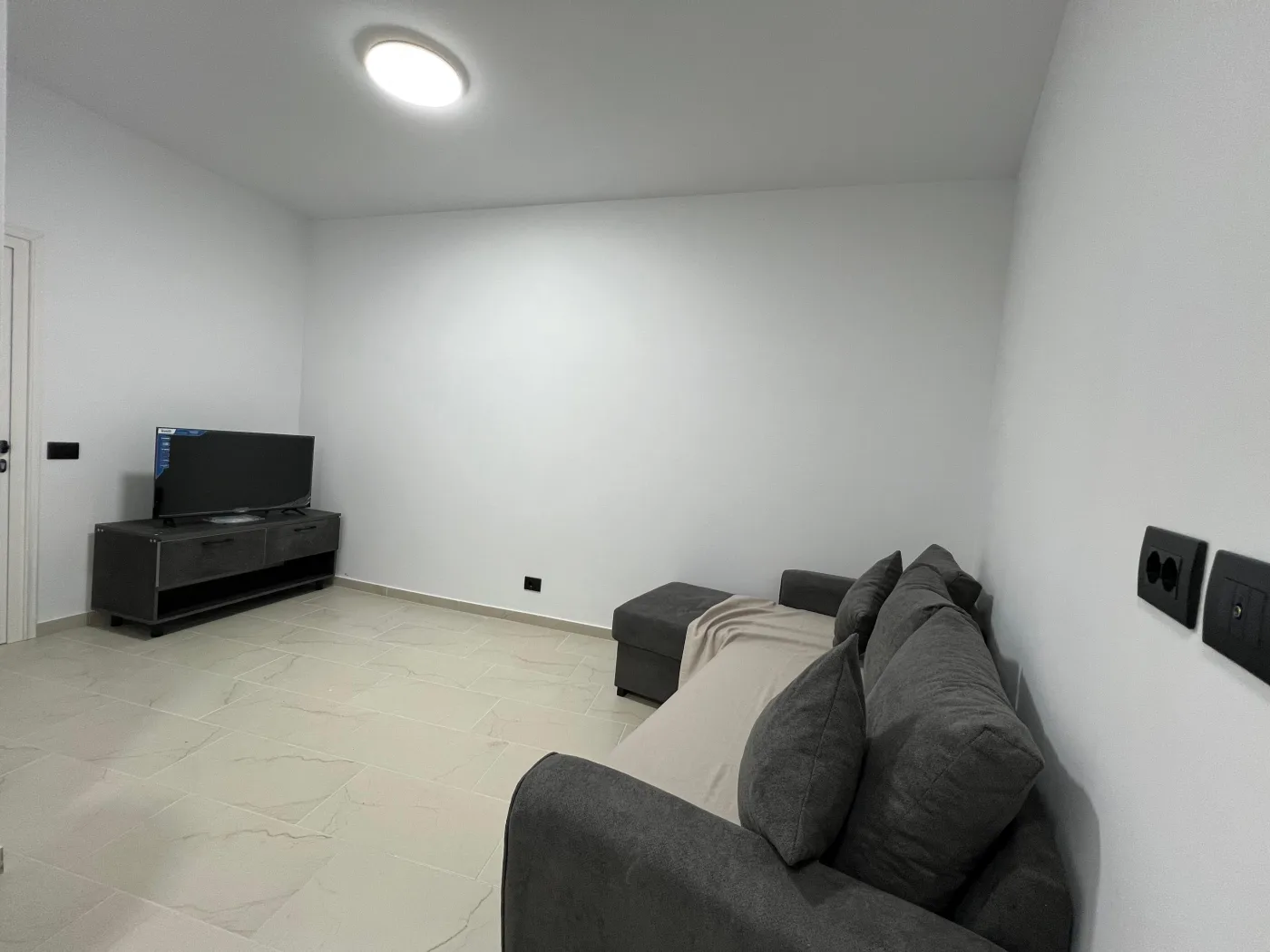 Miete, 1+1 Wohnung, "Mihal Grameno Straße", Tirana. - Image 3
