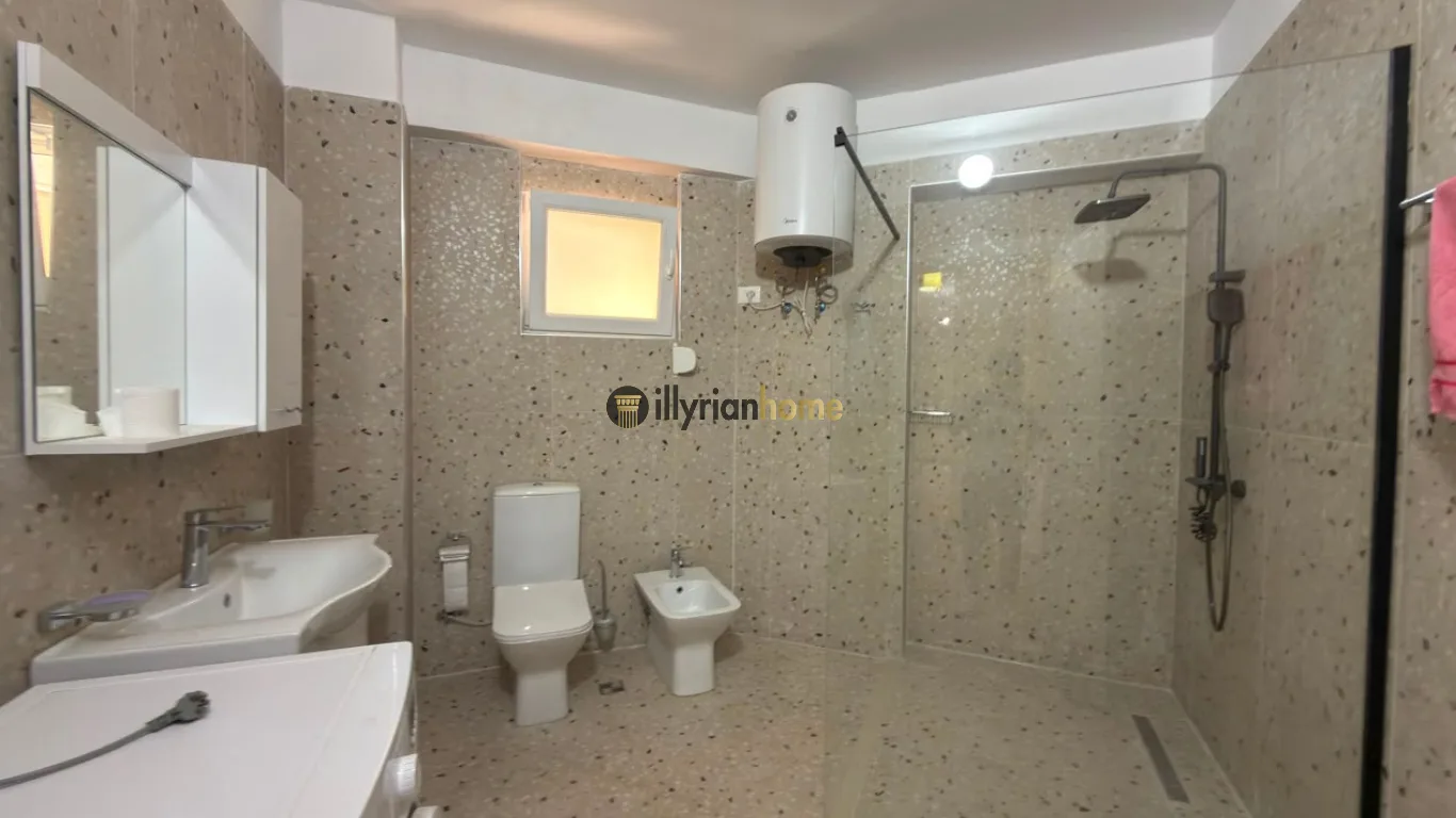 For rent, 2+1 apartment | Rruga Pashko Vaso - Image 5