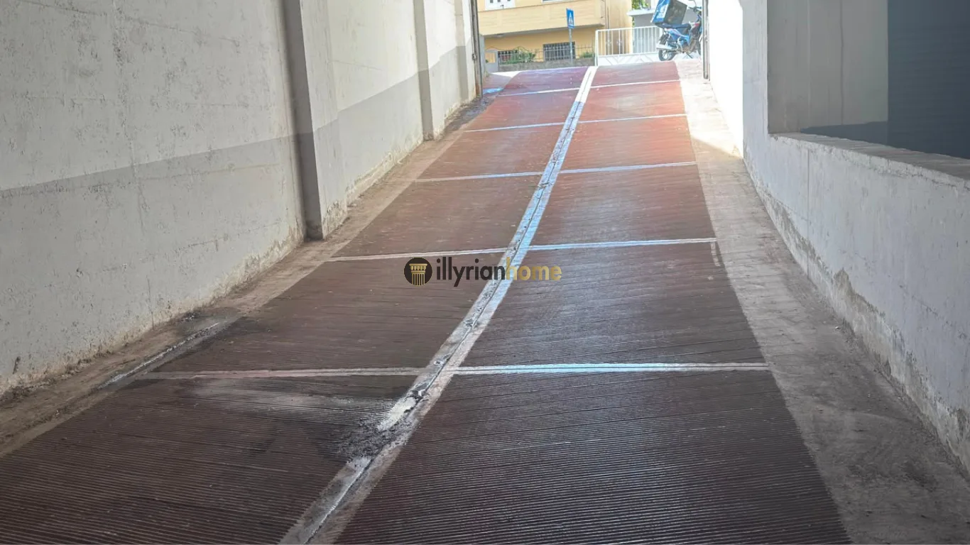 In affitto – Garage | Villa L, Astir - Image 4