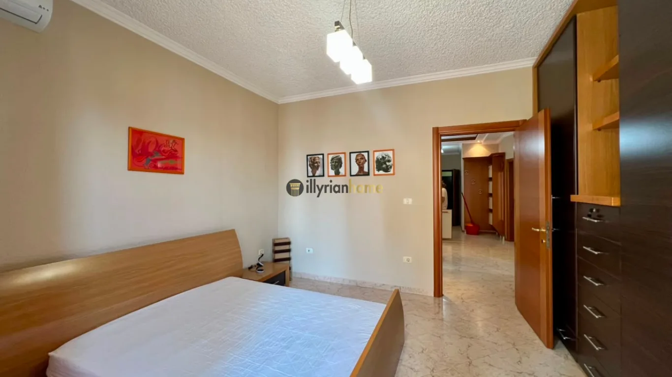 Zur Miete wurde eine möblierte 2+1-Wohnung mit 2 Balkonen in der Rrugën und Kossovarëve gemietet. - Image 4