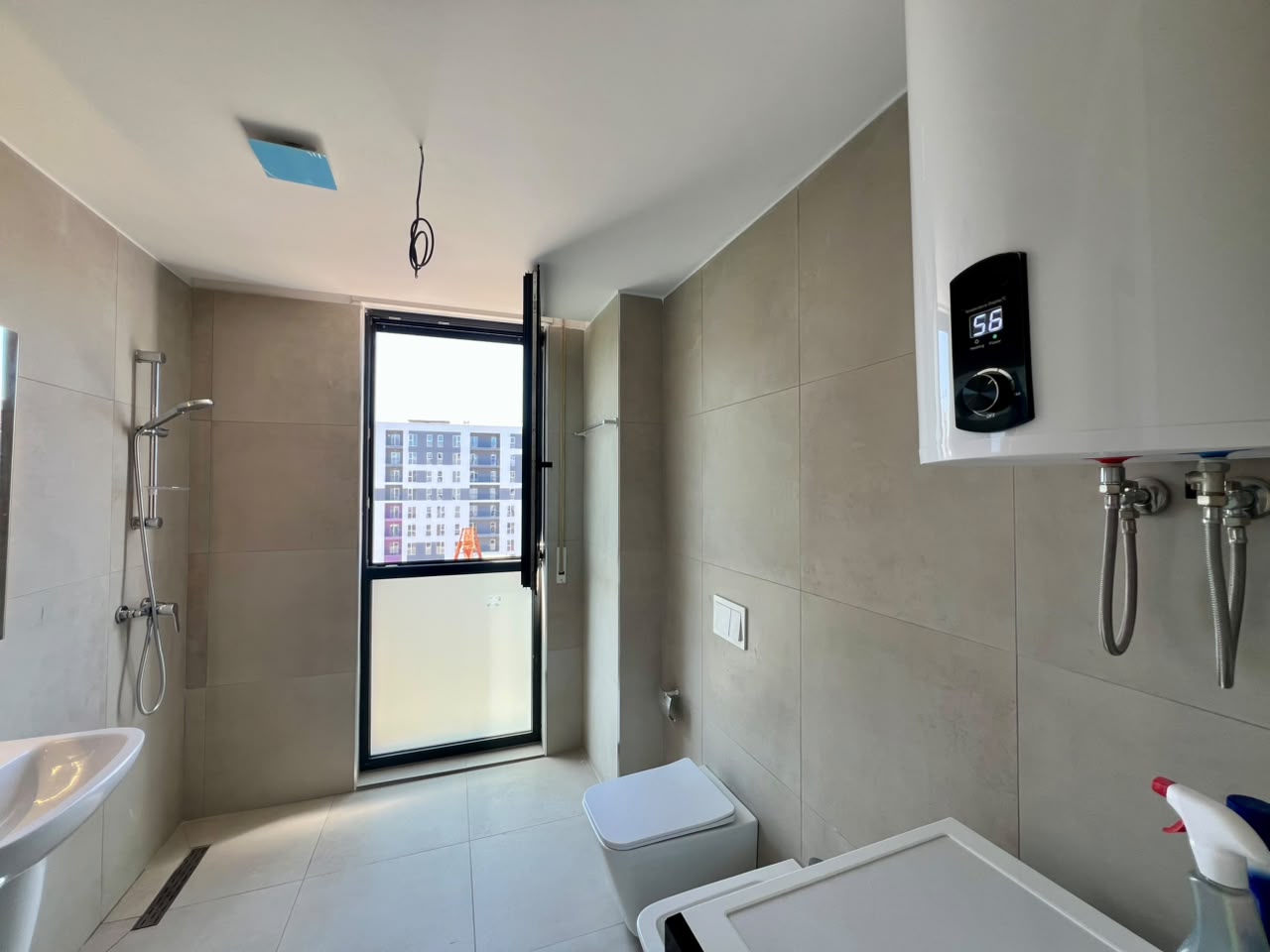 For rent, 2+1 apartment with parking, "Ish Dogana", Tirana. 10