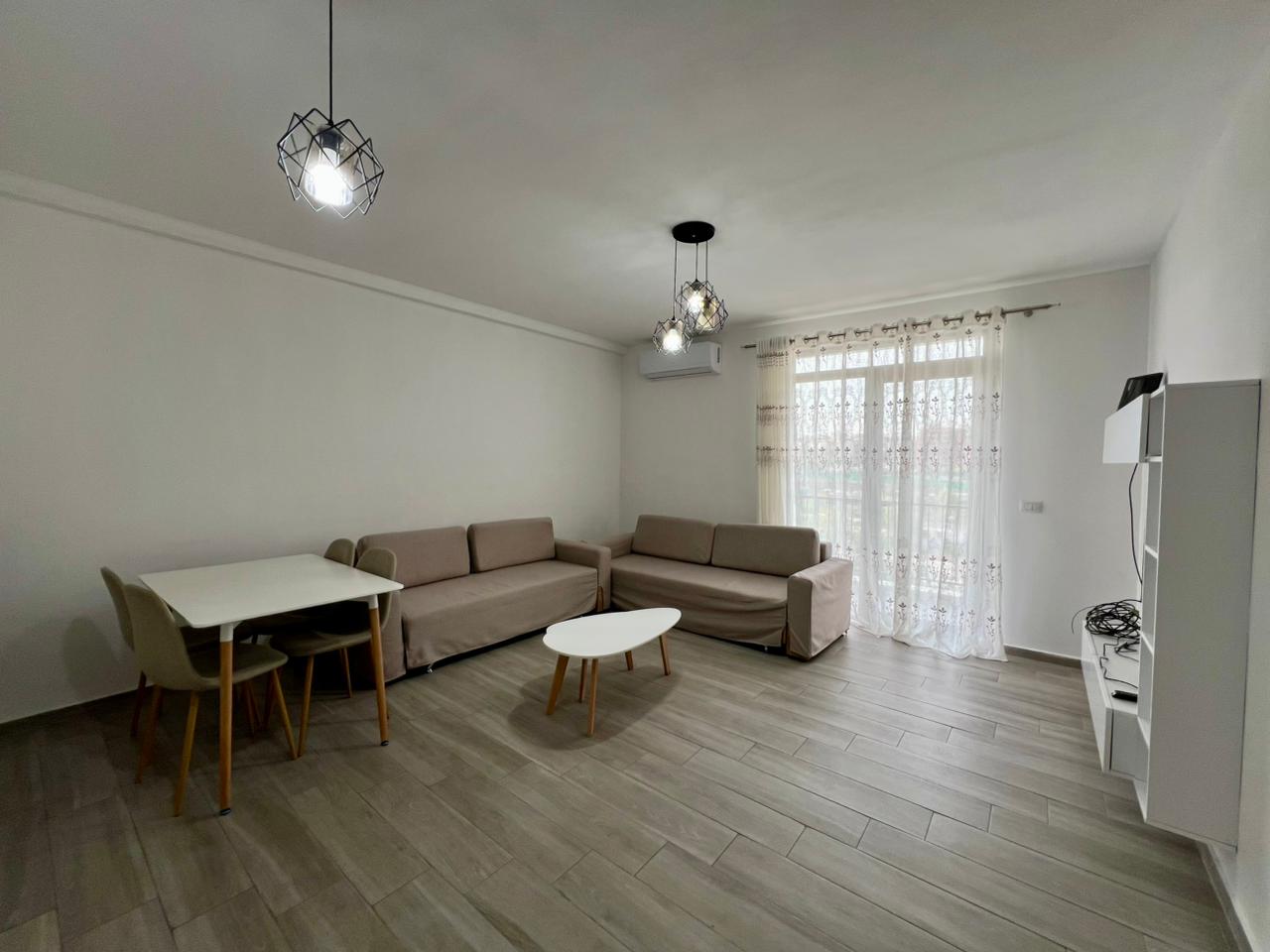 In affitto, appartamento 3+1+2 con 2 bagni, “5 Maji”, Tirana. 2
