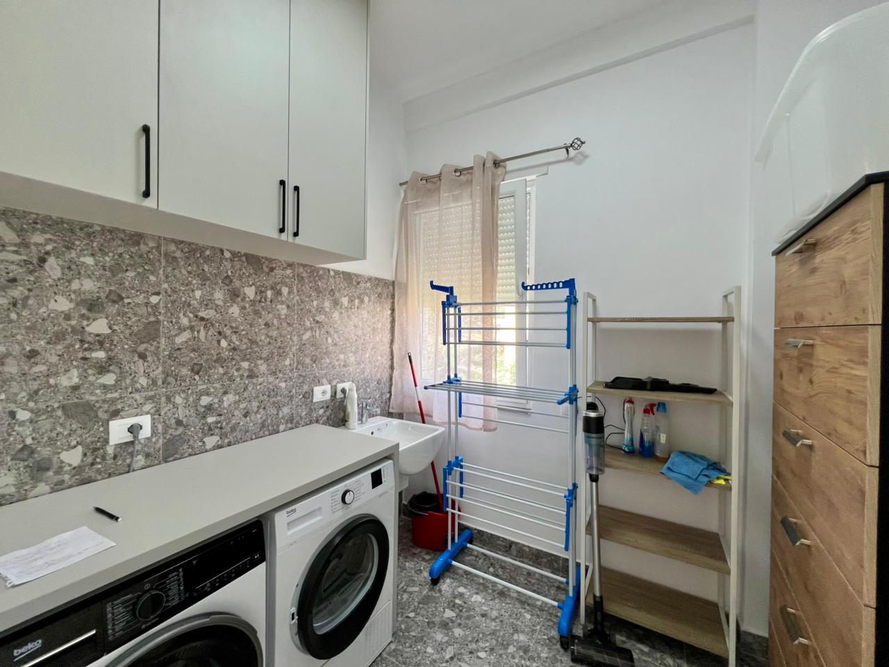 For rent, 3-story villa "Mjull Bathore", Tirana 5