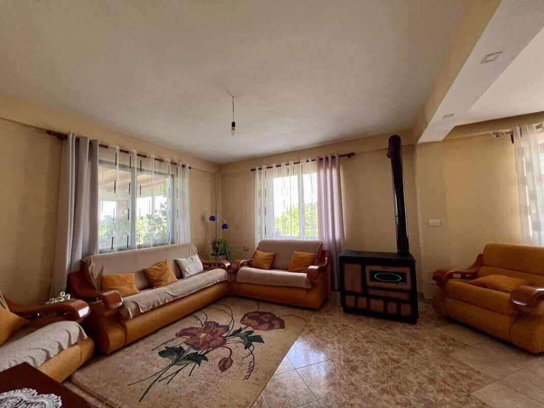 For rent, two-storey villa "Priskë e madhe", Tirana 3