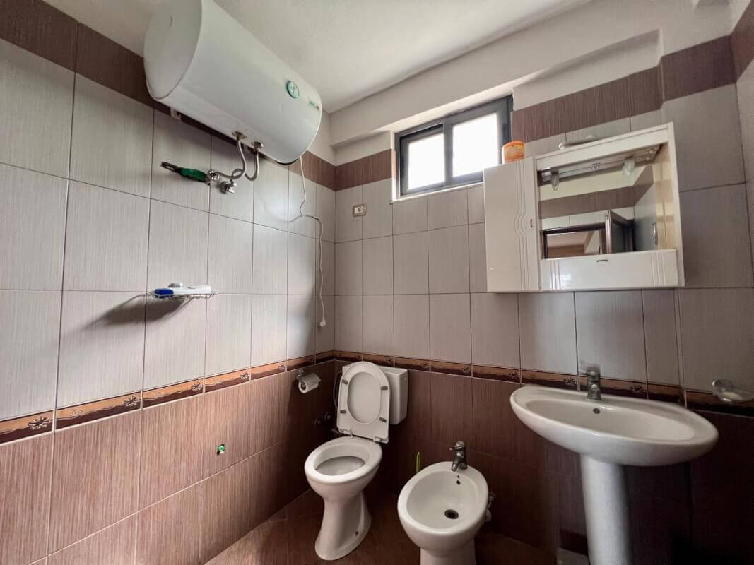 For rent, two-storey villa "Priskë e madhe", Tirana 7