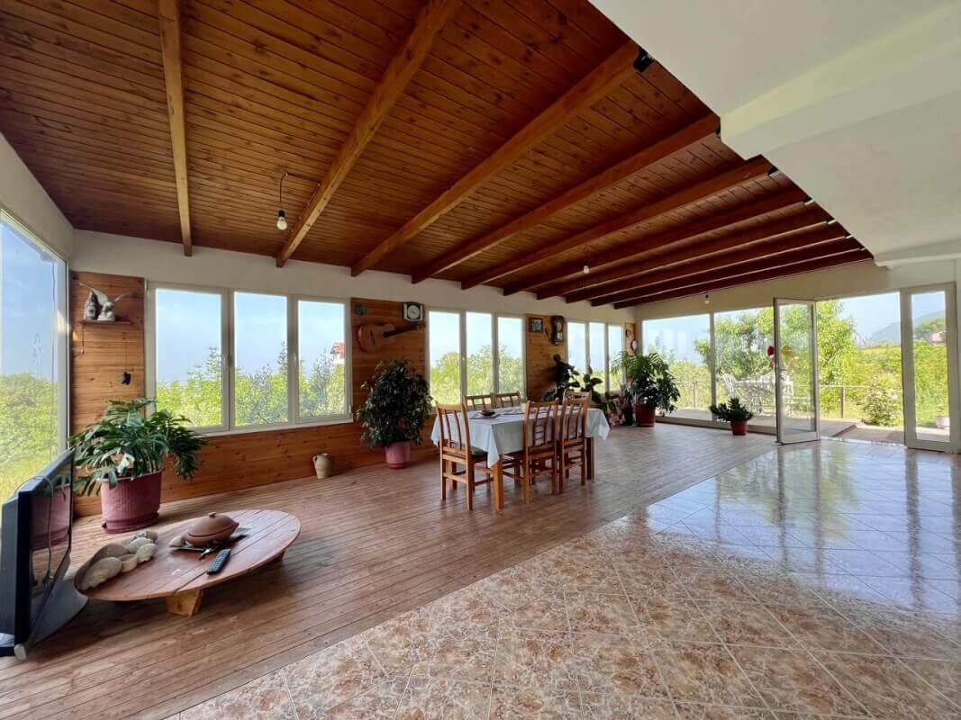 For rent, two-storey villa "Priskë e madhe", Tirana 10