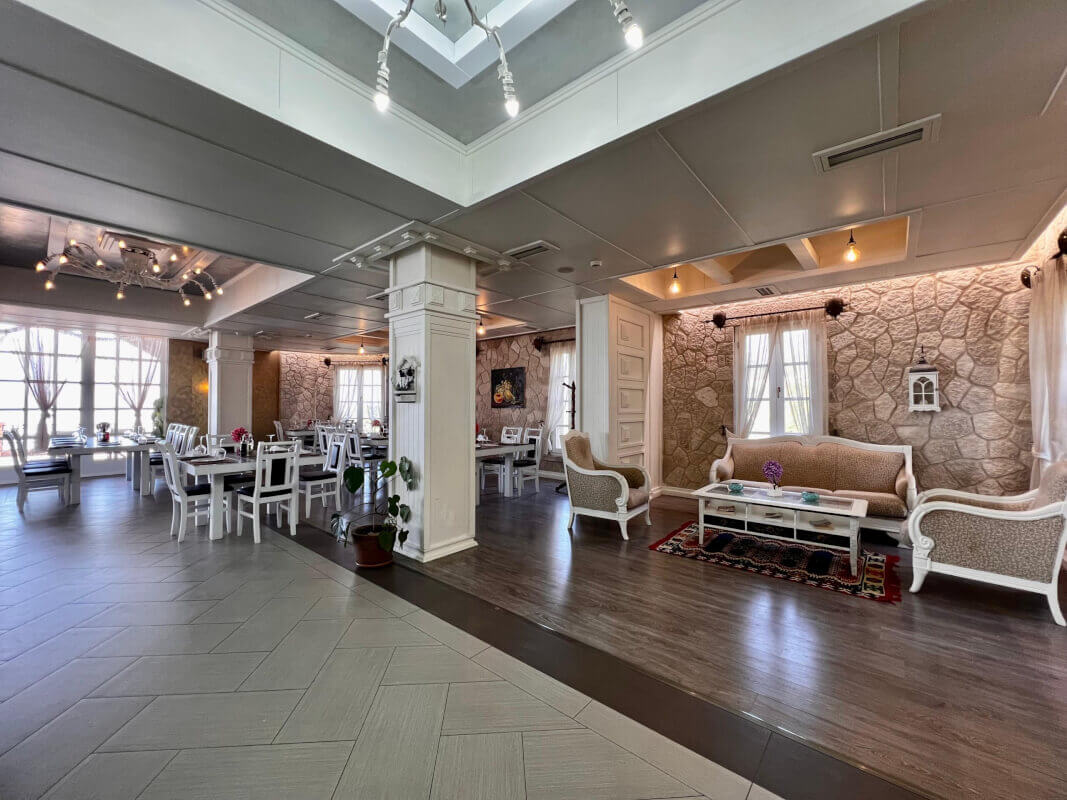 In vendita, Hotel 4-storey + restaurant, Mali i Dajtit – Tirana 13