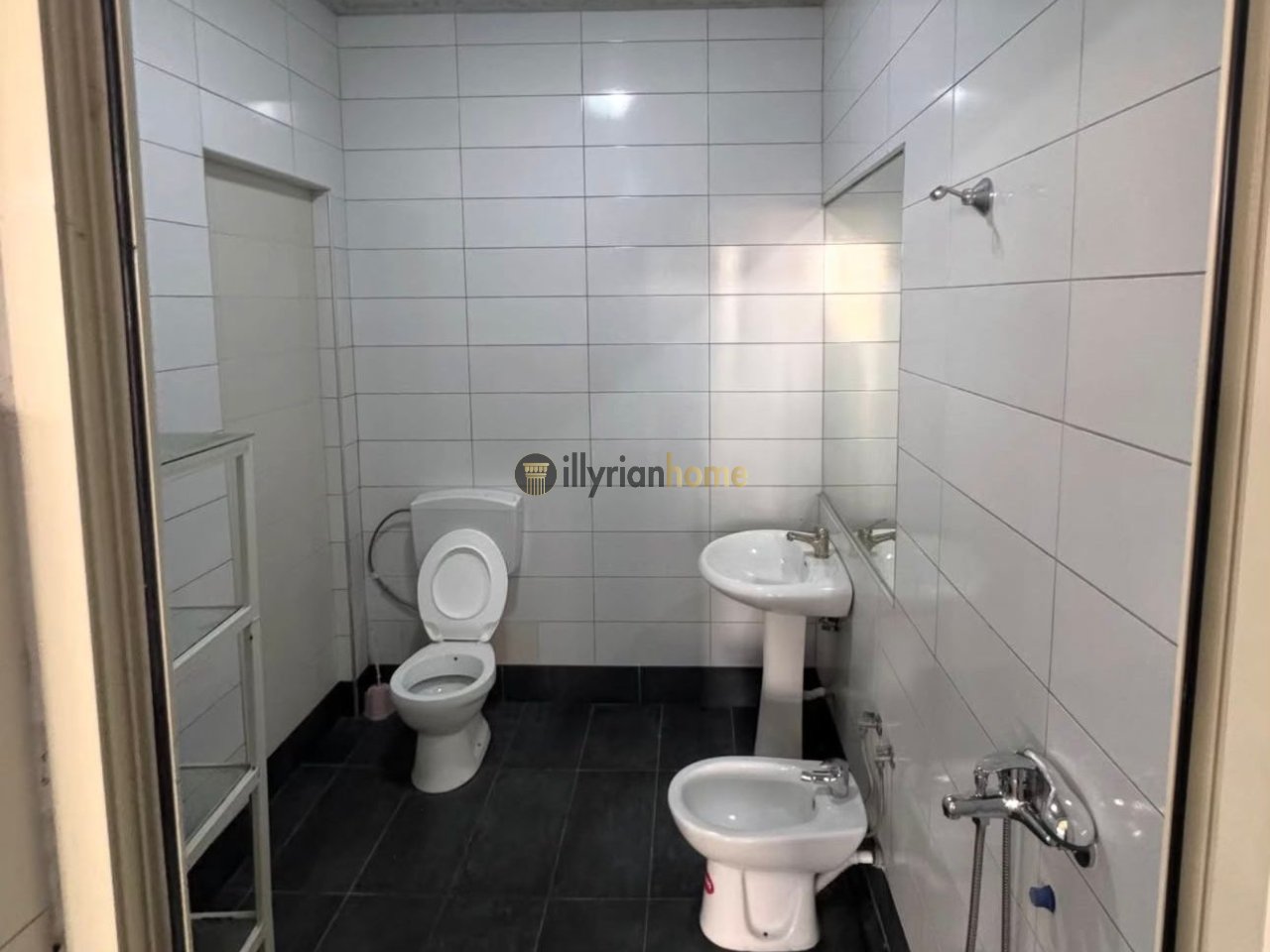 For rent: Commercial Space – Warehouse + Office | Strategic Industrial Zone 15