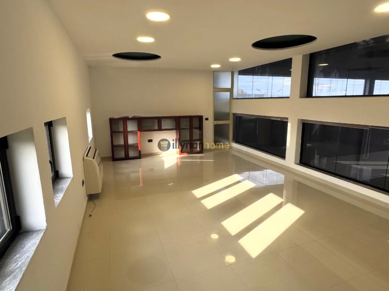 For rent: Commercial Space – Warehouse + Office | Strategic Industrial Zone 5