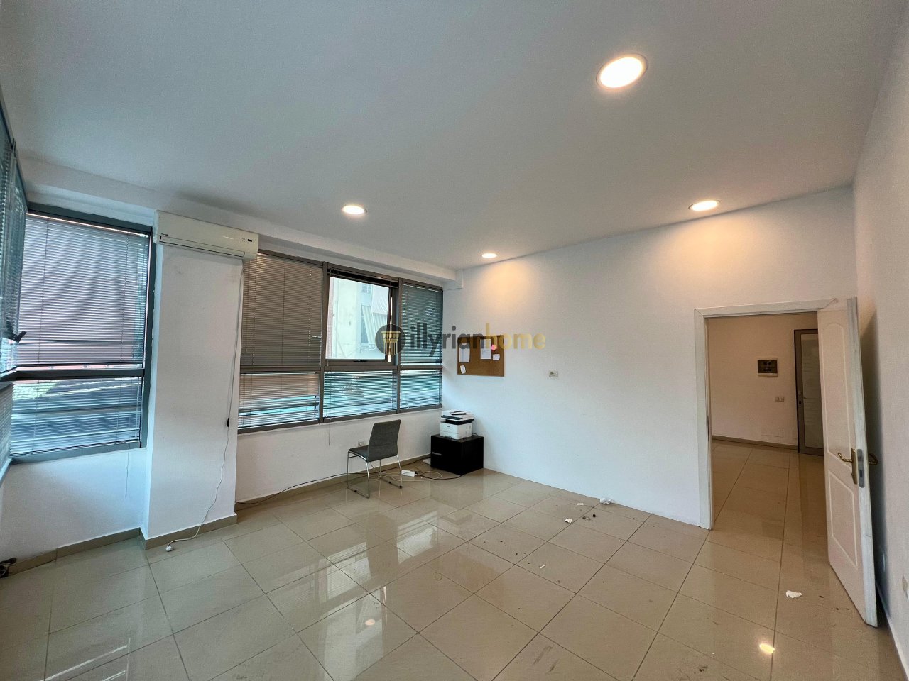 For rent, Business Space “Pazari i Ri”, Tirana. 4