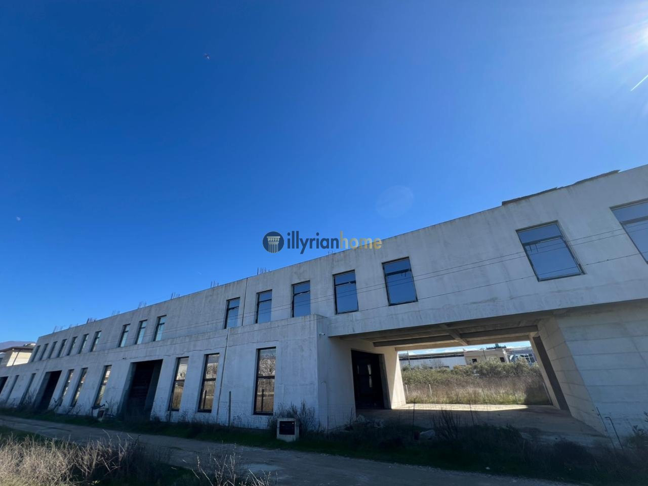 For rent – Warehouse + Office, Kamëz.