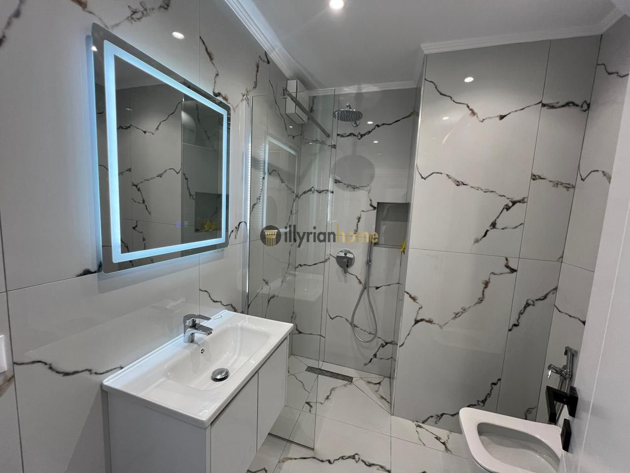 For sale Apartment 1+1, “Ali Dem”, Tirana 4