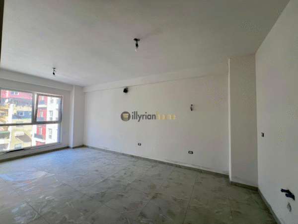 For sale, 1+1 apartment in Laprakë, Tirana. 2