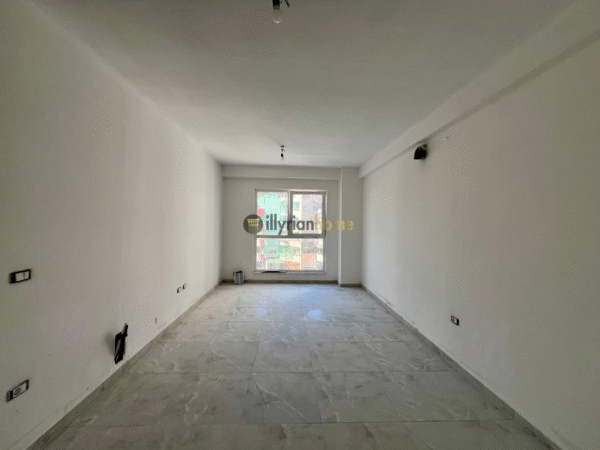 For sale, 1+1 apartment in Laprakë, Tirana. 3