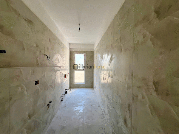For sale, 1+1 apartment in Laprakë, Tirana. 7