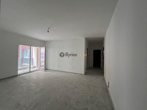 For sale, 2+1 apartment in Laprakë, Tirana. 3
