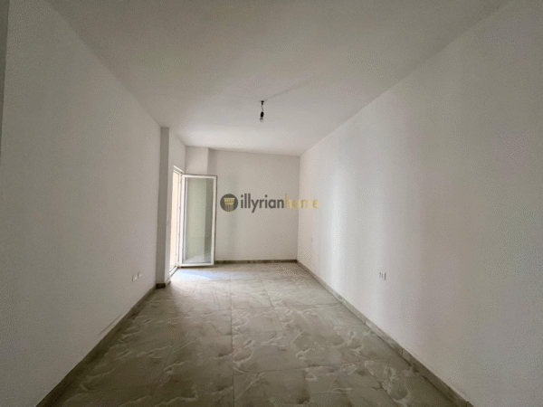 For sale, 2+1 apartment in Laprakë, Tirana. 4
