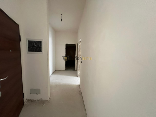 Apartment 2+1+2 with 2 bathrooms for sale in Laprakë, Tirana 5
