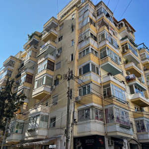 For sale Apartment 2+1+2 balconies, "Rruga e Barrikadave", Tirana 2