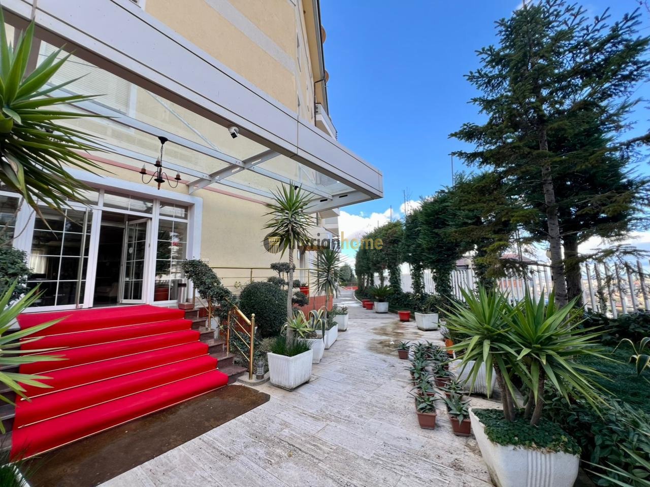 In vendita, Hotel, “Near Lake Farkë”, Tirana.